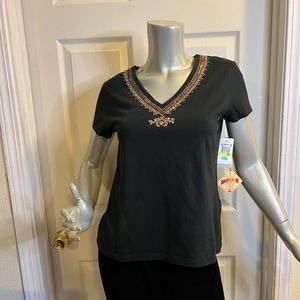 NWT Delightful Sequin Tee by Caribbean Joe Size Medium new with tags